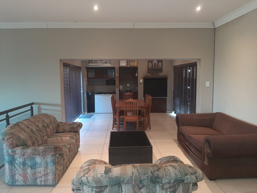 3 Bedroom Property for Sale in Safari Gardens North West